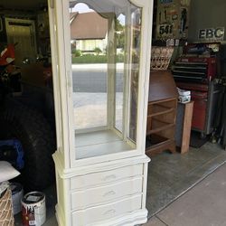 Awesome Vintage Curio Has 3 glass Shelves 69x24x14
