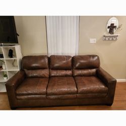 Couch Forsale 800$