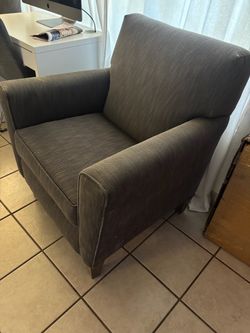 Set of two arm chairs