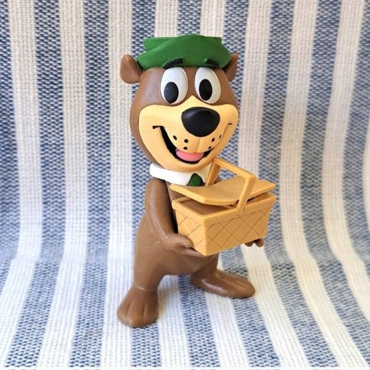 Funko Mystery Minis Yogi Bear Vinyl Figure - Warner Bros. Classic Cartoons 2.75"