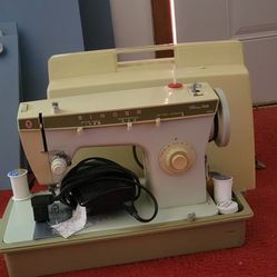 Singer Portable Sewing Machine 