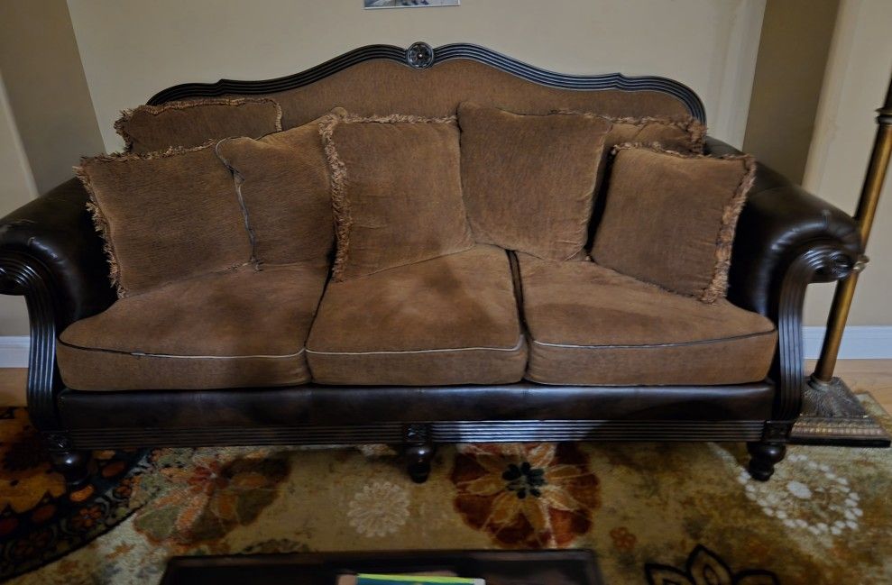 Free Sofa