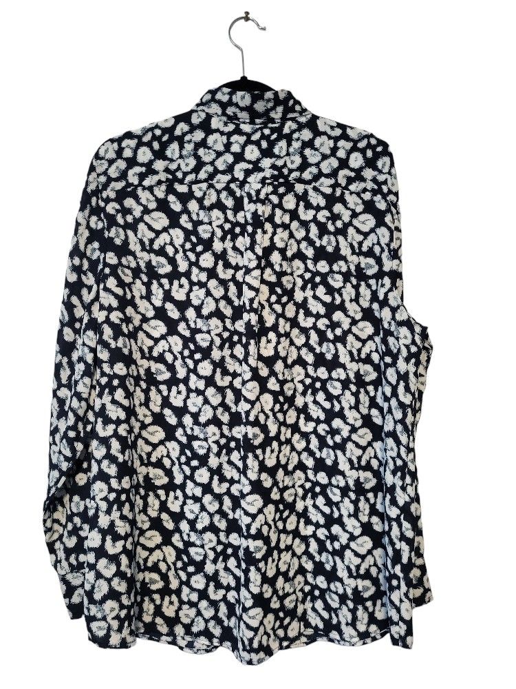 Banana Republic Dillon Leopard Print Women's Size XL NavyBlue Button Down Shirt Top.