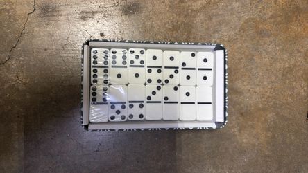 Dominos set