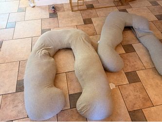 Maternity Pregnancy Body Pillows – Good Condition