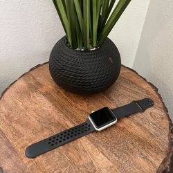 iWatch 1st Generation + Charger