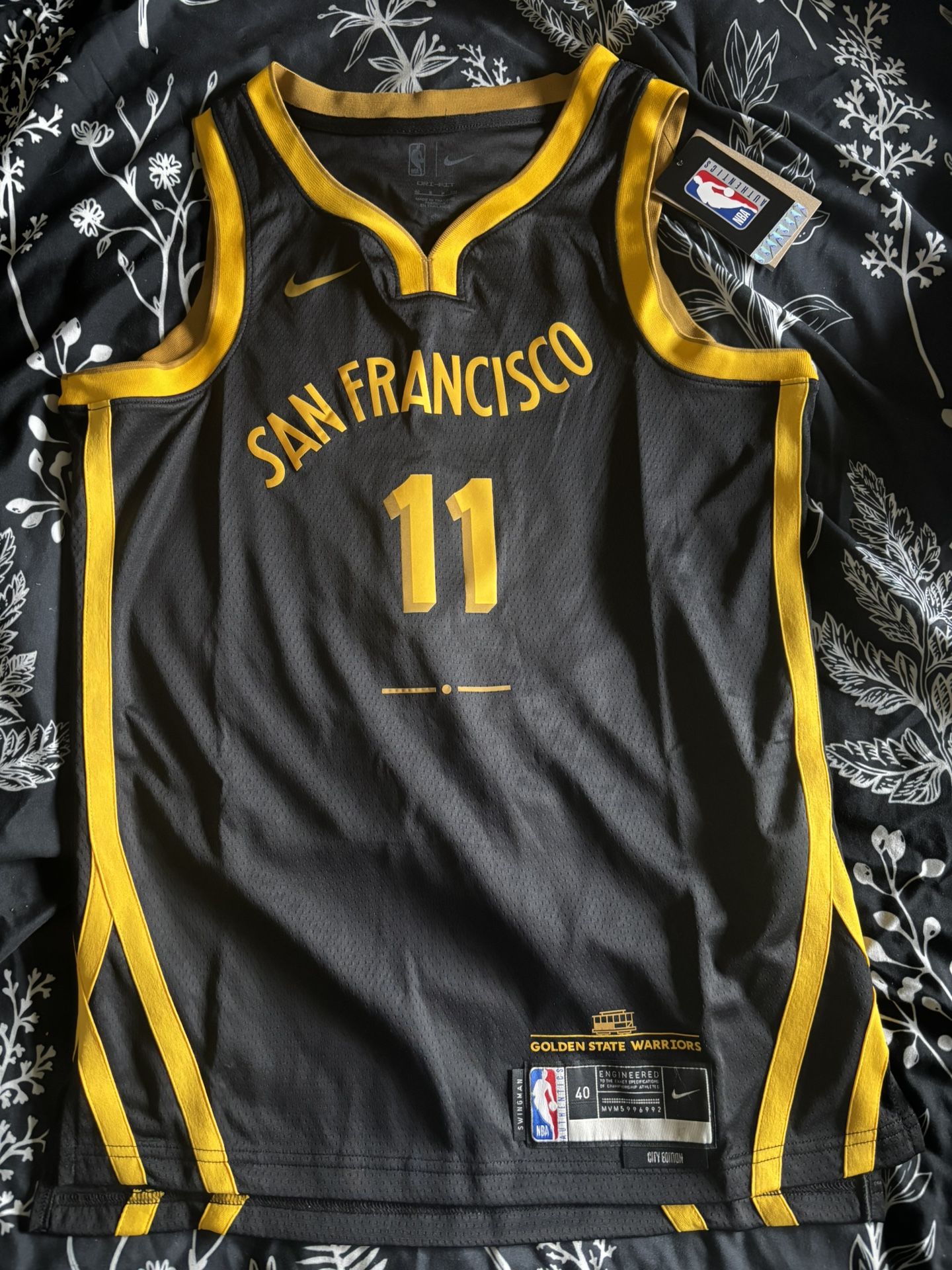 Men’s Small GSW Jersey