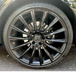 20in AMG wheels gloss black (Used) Includes 4 used tires & 4 used rims