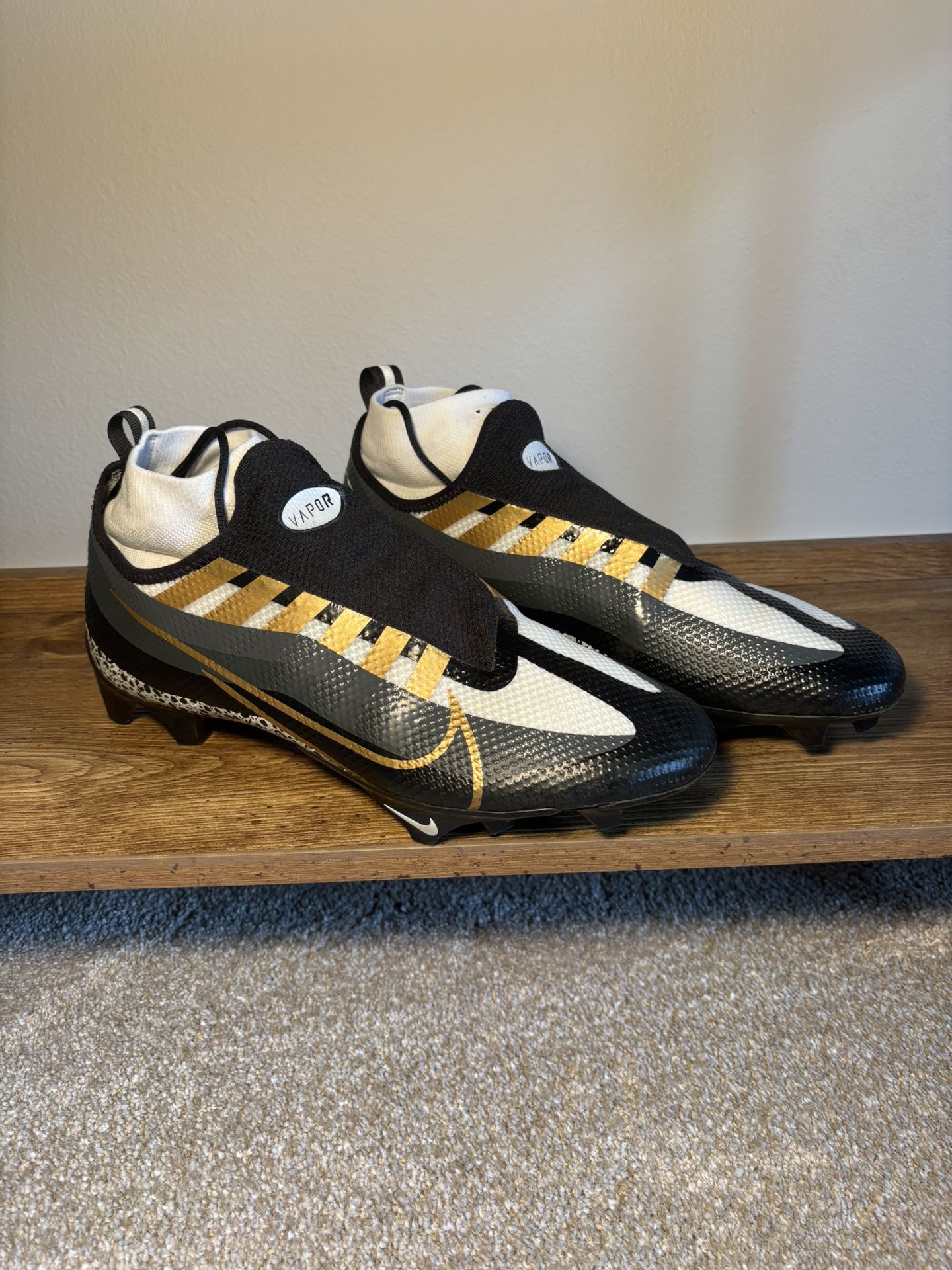Nike Vapor Edge Elite 360 Flyknit Football Cleats Black Gold DQ3558-002 Size 11