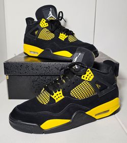 Nike Air Jordan 4 Retro Thunder men's size 10.5