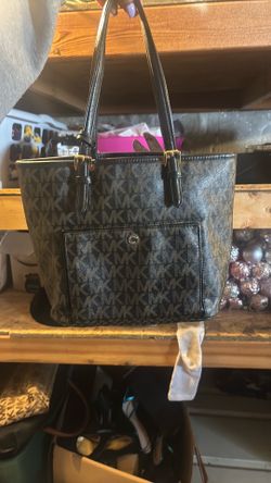 Medium MK purse