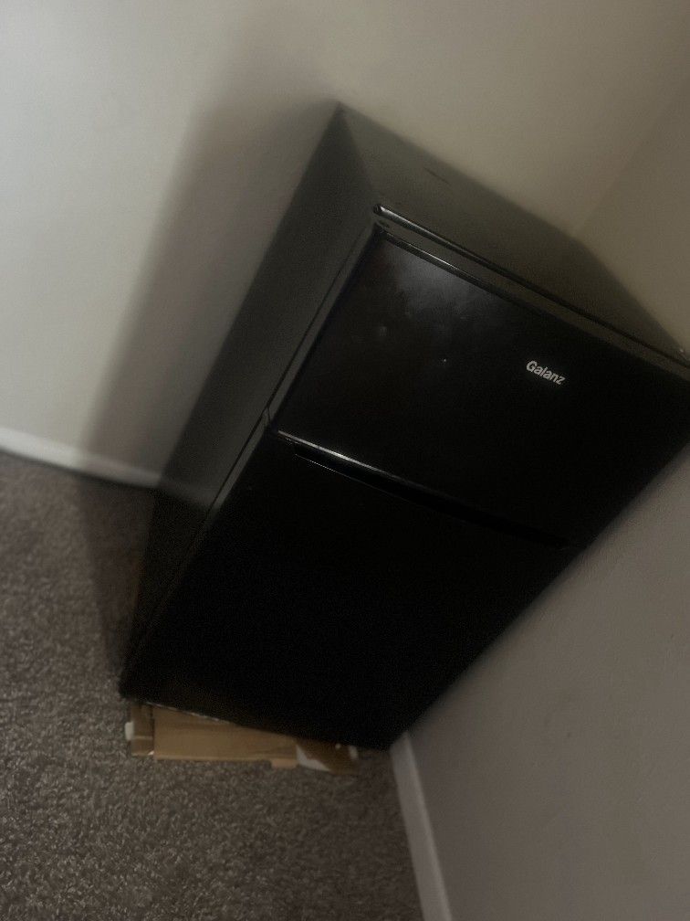 Black Mini Fridge 