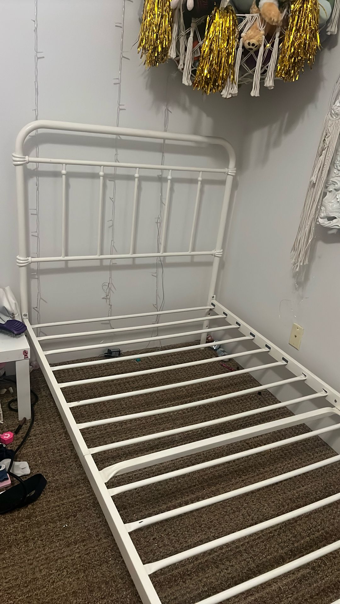 White Twin Metal Platform Bed 