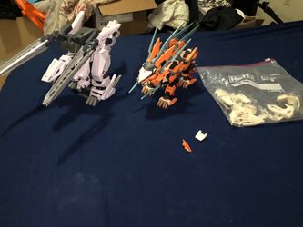 Tomy zoids berserk fuhrer and liger zero schneider lot of 2