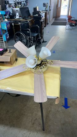 Ceiling Fan 42”, new, store demo, BOOMwarehouse