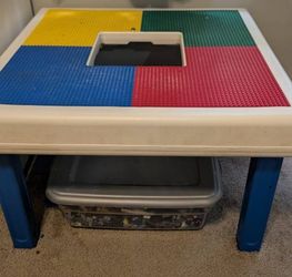 LEGO Table