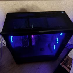 Gaming PC With Keyboard And Mic 