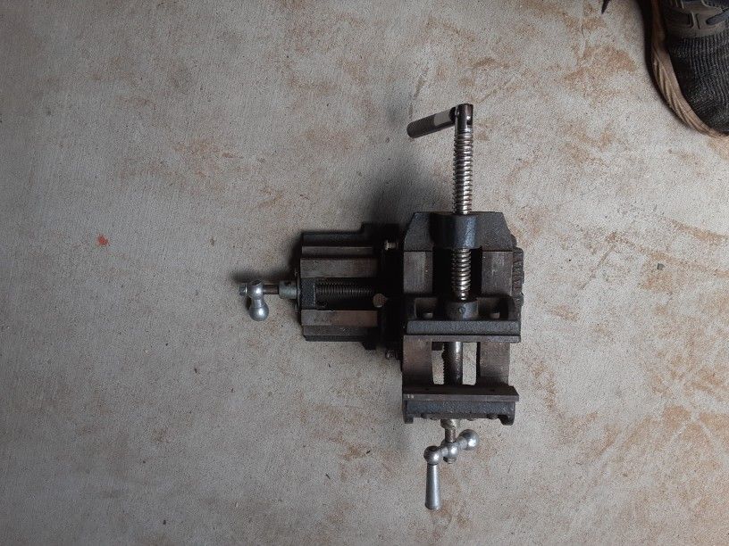 4" Cross Slide Vice Read Description