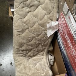 Brentwood Originals Waterproof Quilted Sofa Overlay