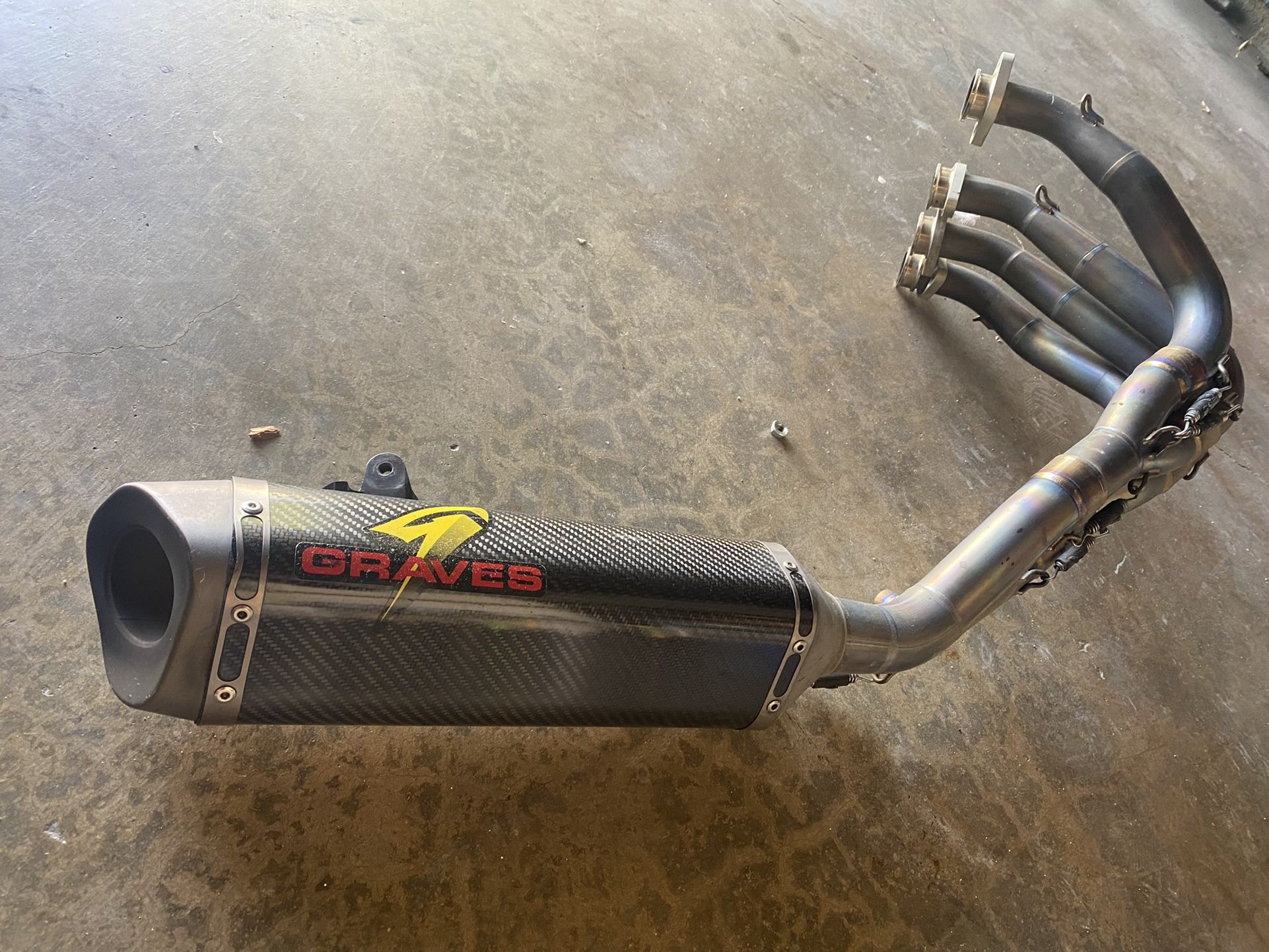 Yamaha R6 Graves Full System Exhaust Carbon Fiber muffler 