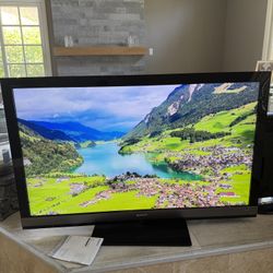 Sony Bravia 52 Inch TV HD LCD TV