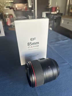 Canon EF 85 MM F/L 1.4 L IS USM