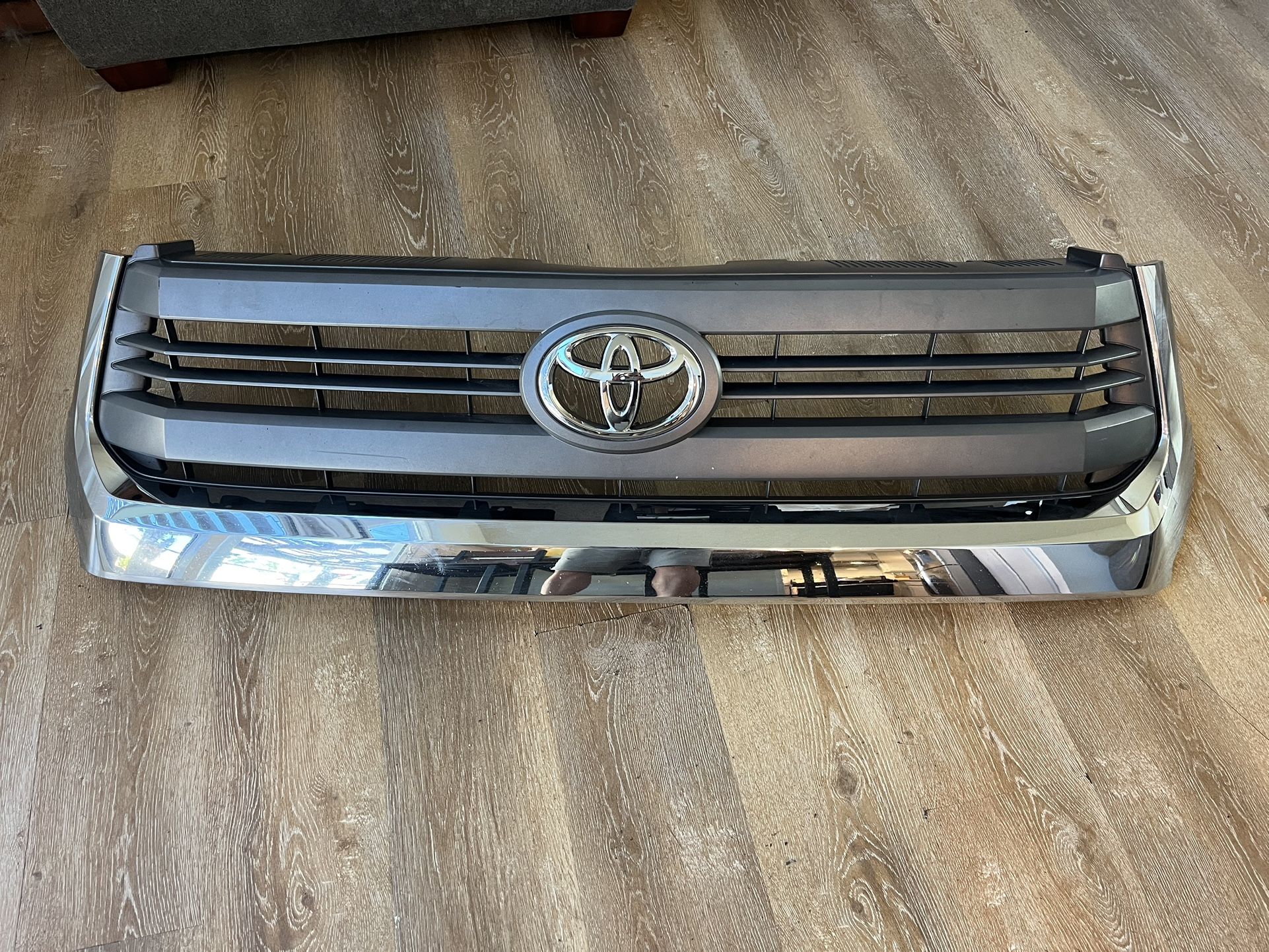 2014 2015 2016 2017 2018 2019 2020 2021 TOYOTA TUNDRA GRILLE USED OEM 5295-01 BL