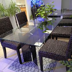 5 Piece Dining Table W/4 Chairs 