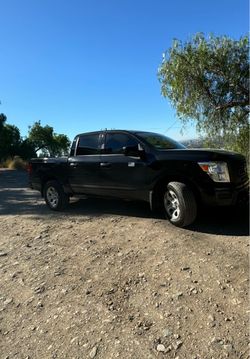 2022 Nissan Titan