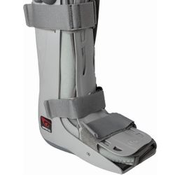 Breg Genesis Full Shell Walker Boot Size Medium 