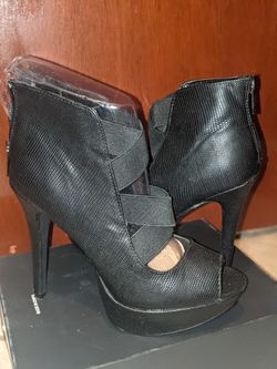 Steve Madden Boaz Black Faux Leather Bandage Heels