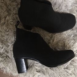 SoHo Black Booties Size 8 Brand New