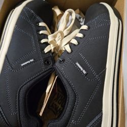Women's Safety Shoes-New In Box-Size 10