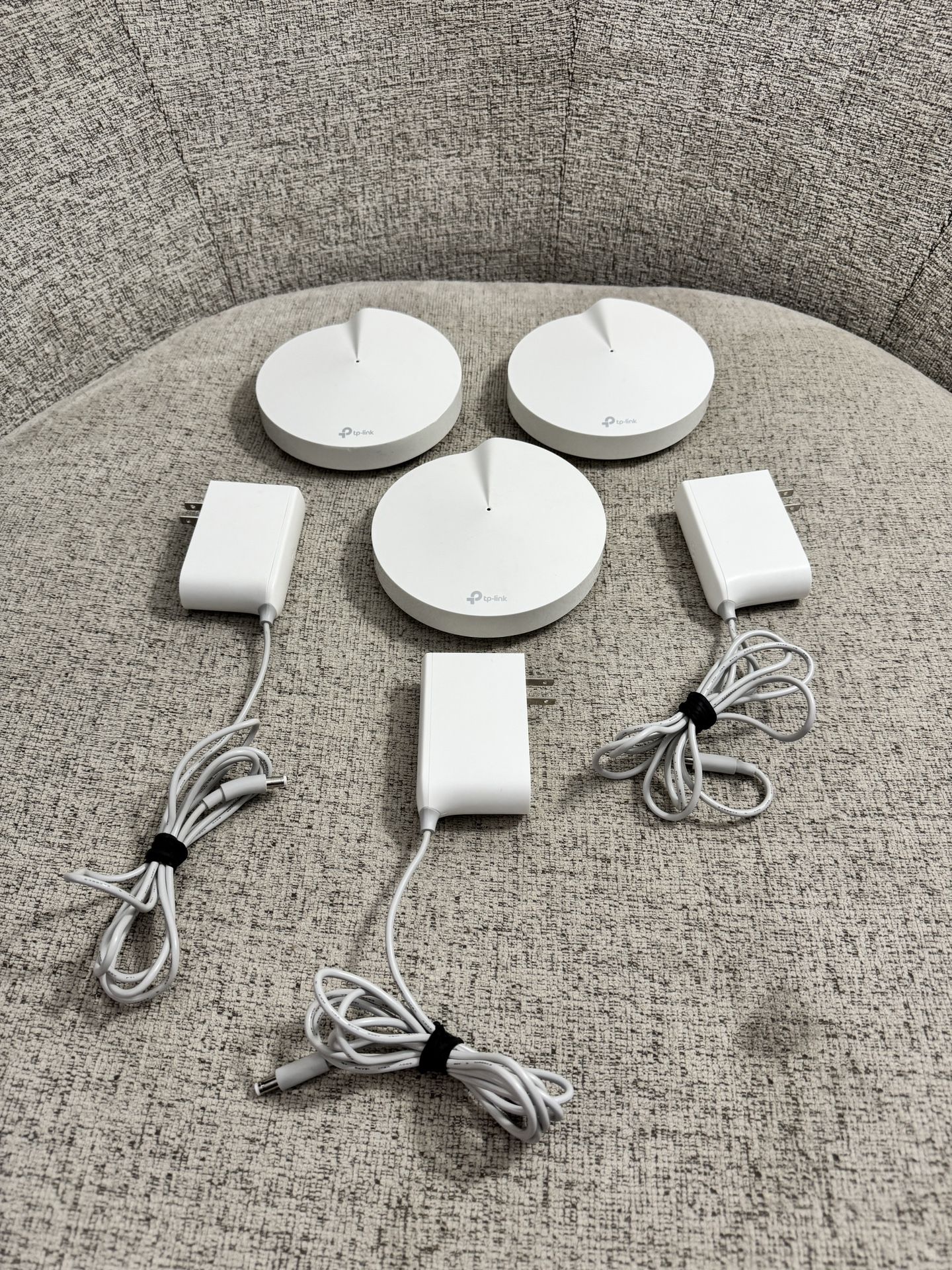 TP-Link Deco M9 Plus AC2200 Smart Home Mesh Wi-Fi System 3-Pack with Power Cords