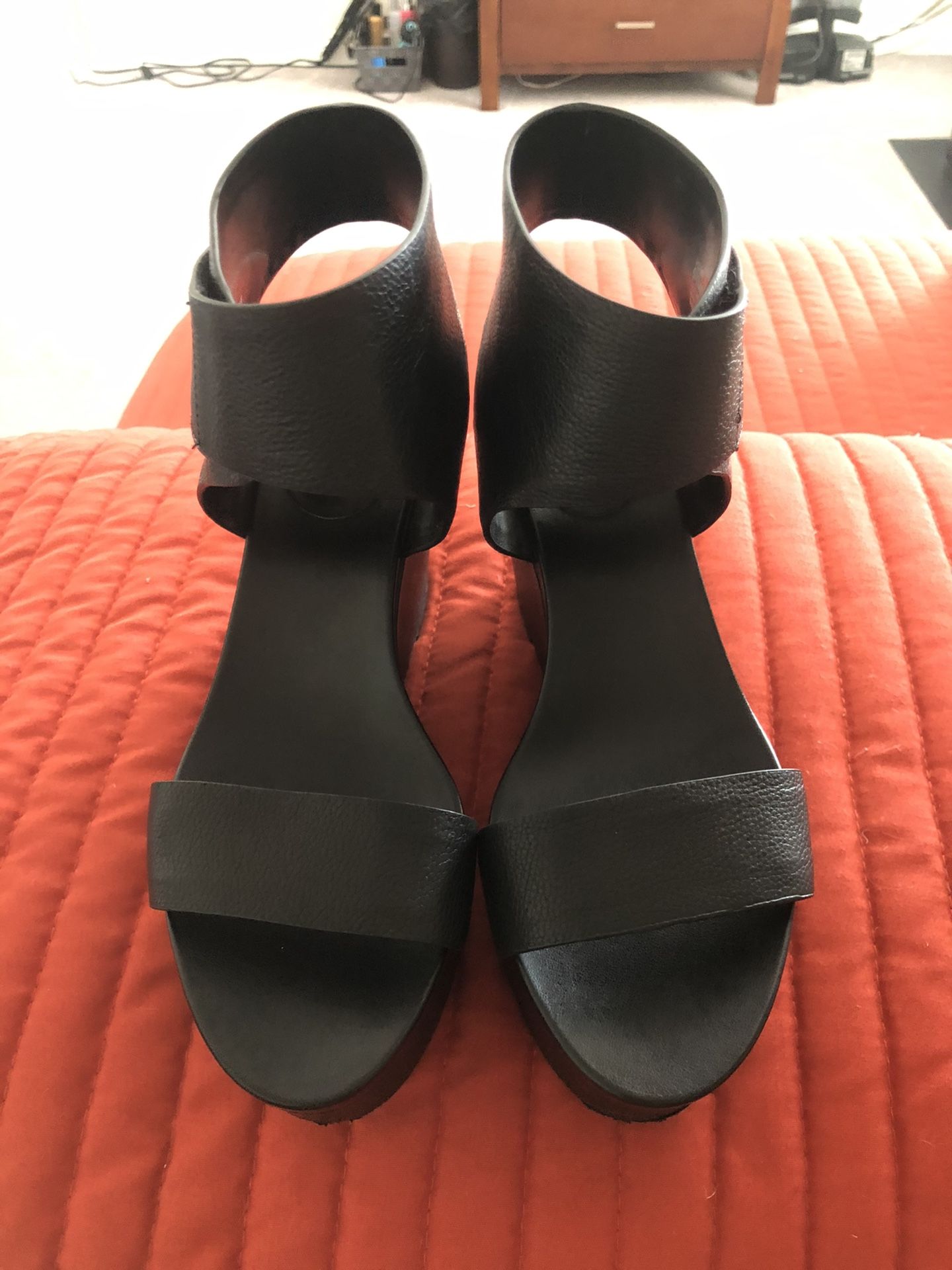 Vince camuto cheap velista wedge sandal