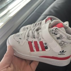 Adidas Toddler Size 8.5