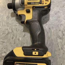 Impact driver with battery
