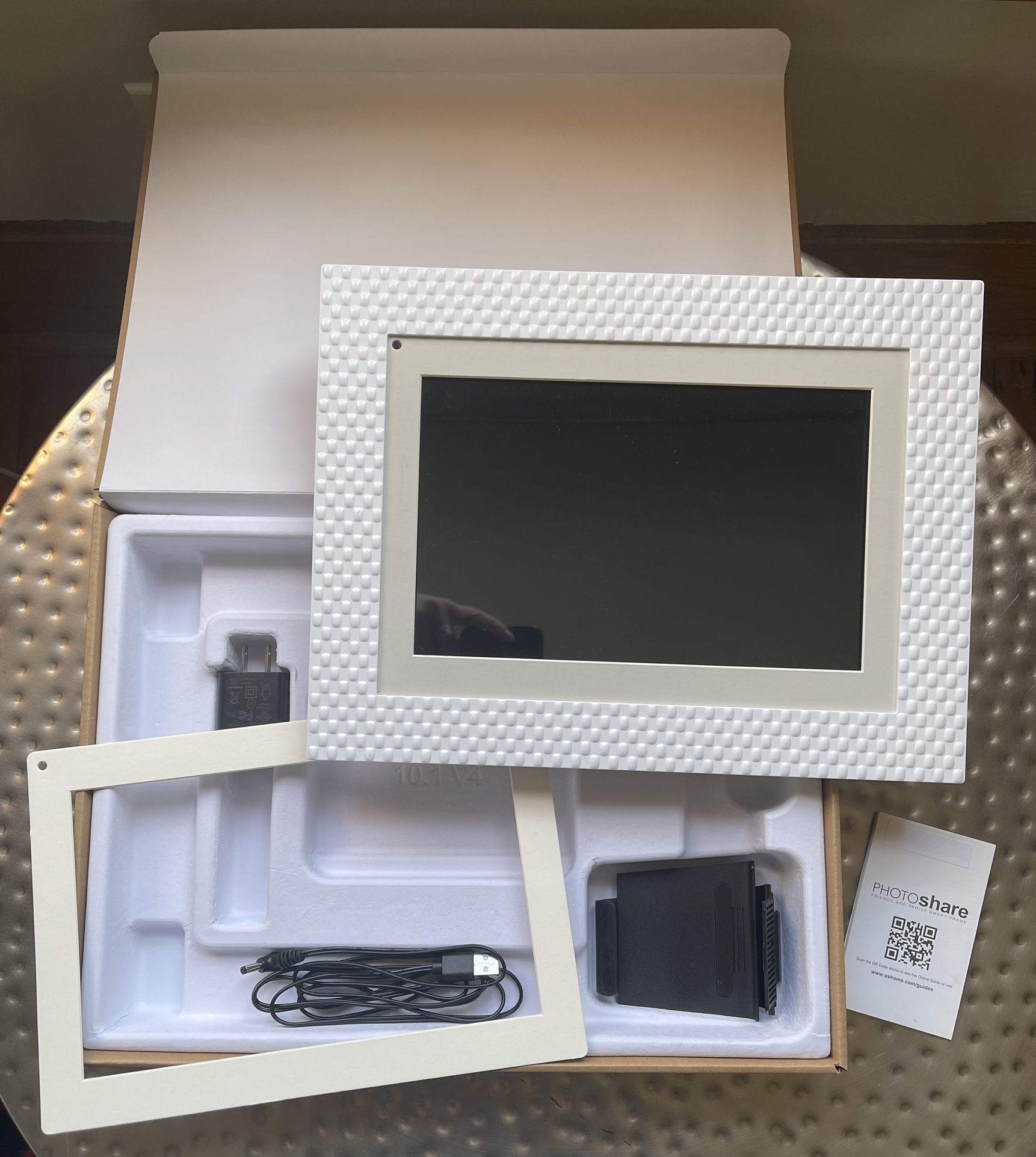 PhotoShare 10” WiFi Frame