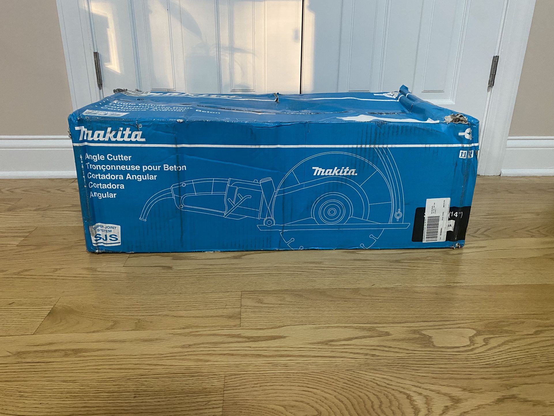 Makita 15 Amp 14 in. Corded SJS Electric Angle Cutter Brand New