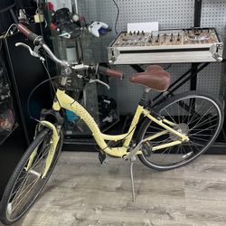 Trek 7100 Yellow. Ready To Ride  Brakes Are Working Good 