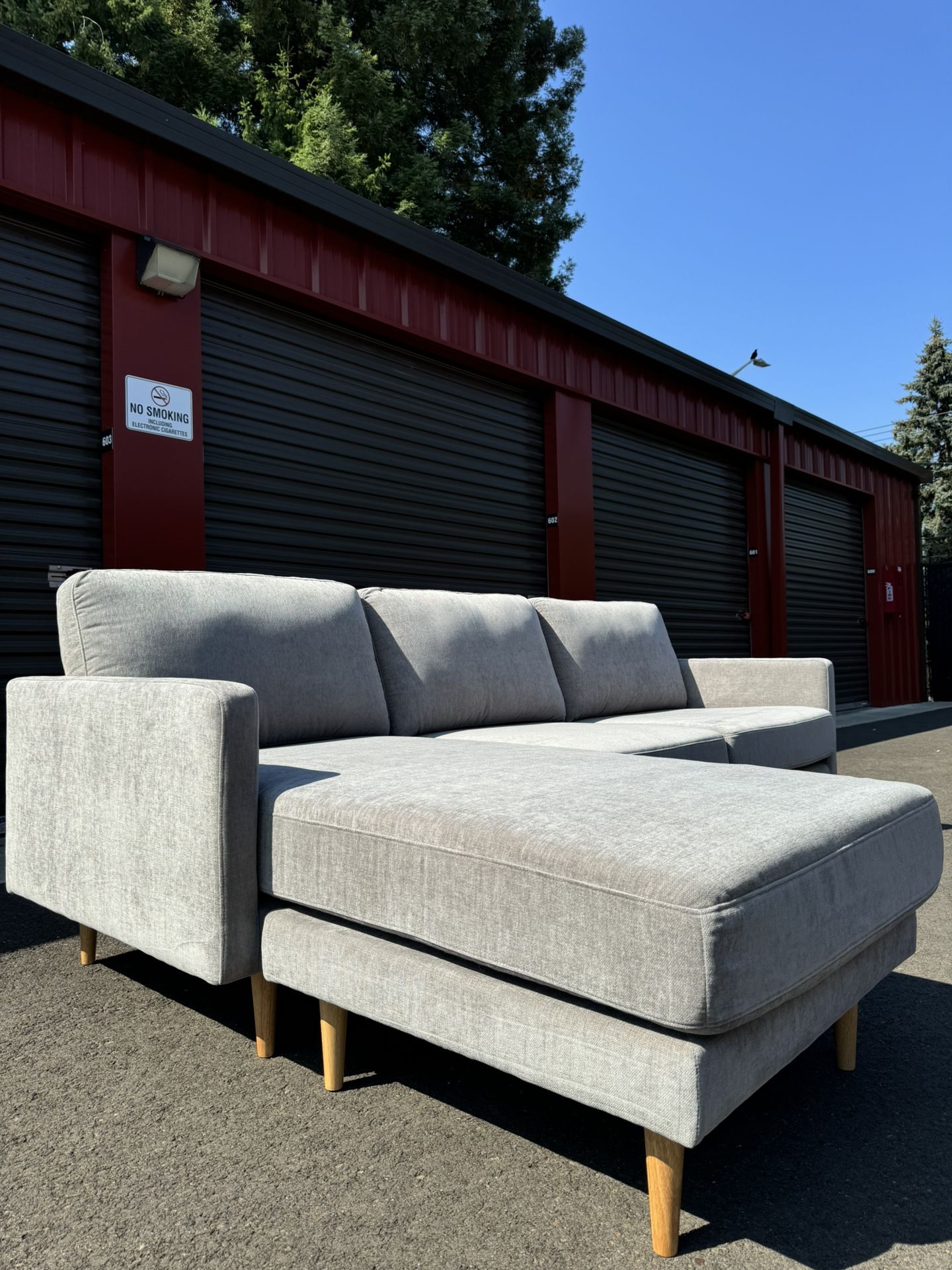 (New) Kelsey Sectional Sofa Couch