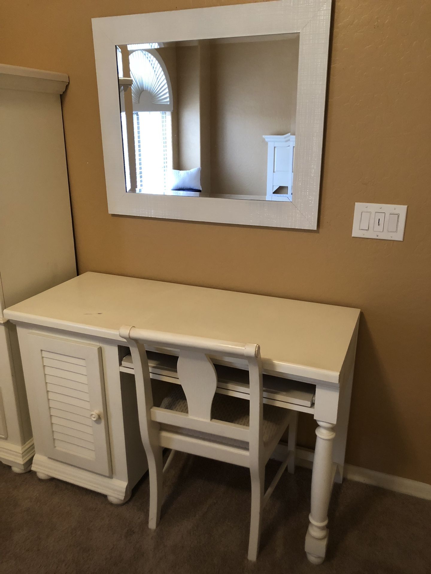 White Broyhill bedroom furniture queen headboard/footboard desk w/chair