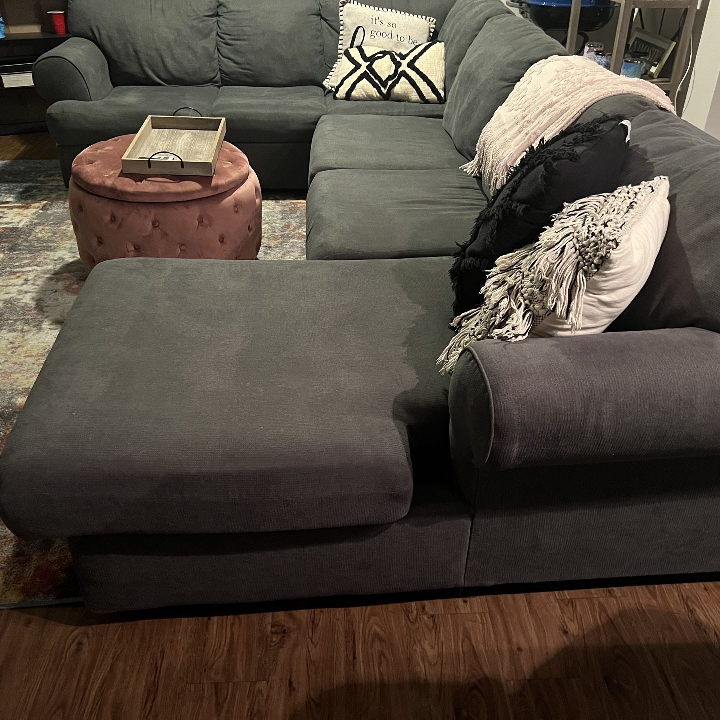 Large Grey Sectional Good Condition Like New 