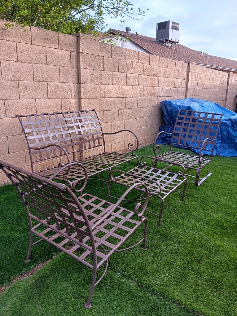 O W Lee Classic Patio Furniture