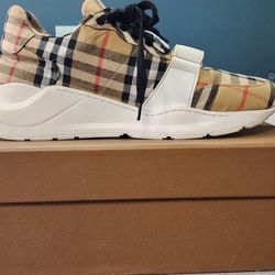 Burberry Shoes 