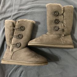 Fury Boots