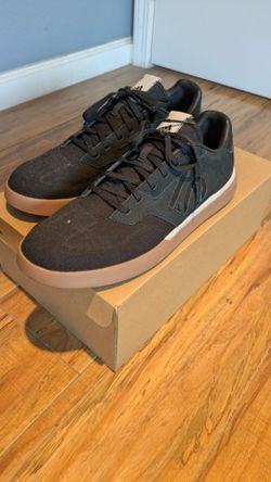 Mountain bike shoes size 12