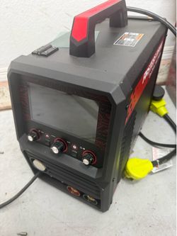 Yes welder with captain hood. New never used