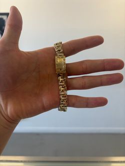 Gold bracelet
