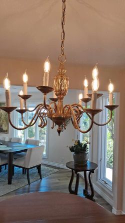 BEAUTIFUL 10 LIGHT VINTAGE MID CENTURY BRASS GOLD CHANDELIER